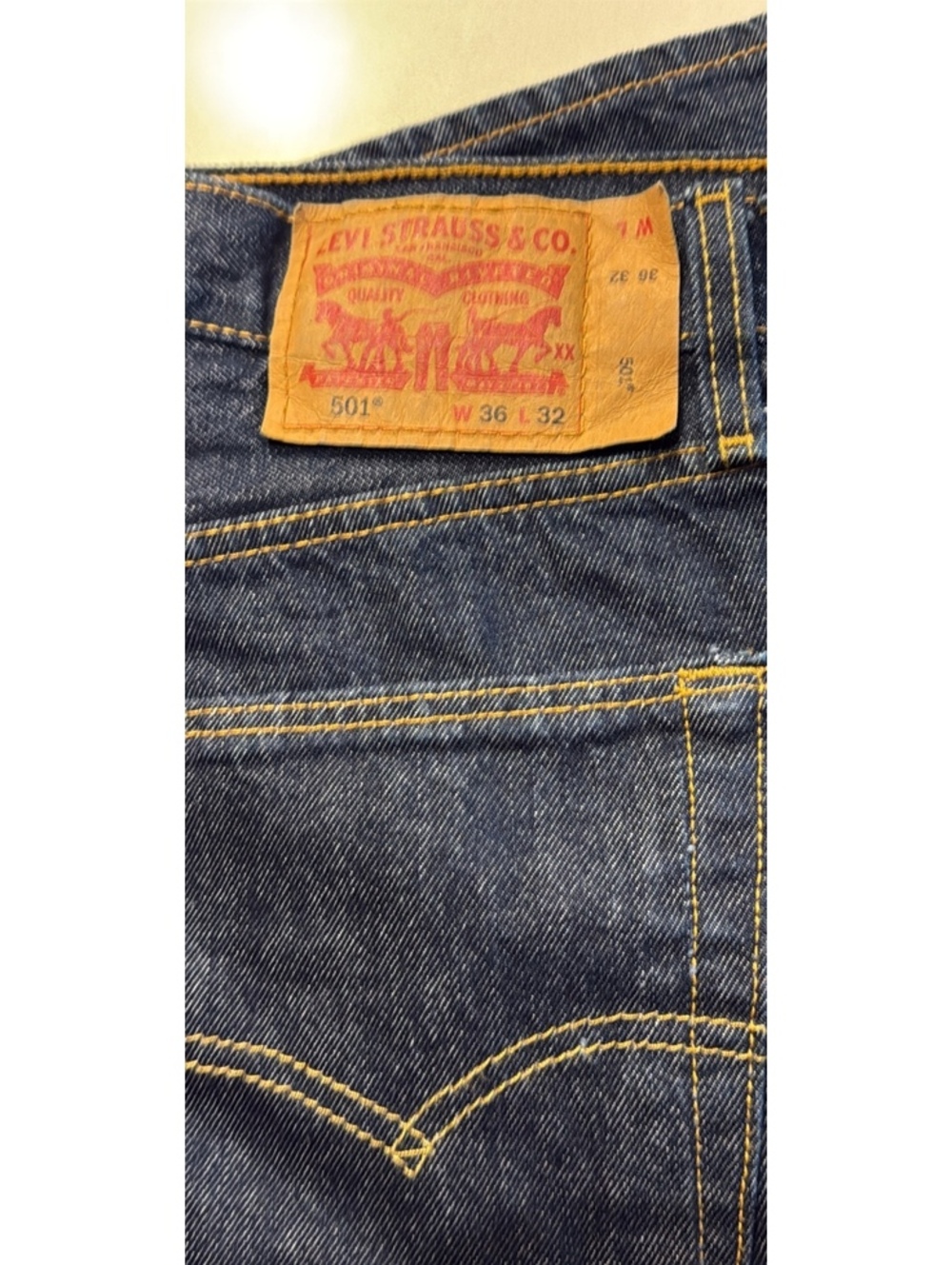 Levi's 501 Original Salvage Straight Fit Leg Jeans W36 L32 Dark Wash Button Fly